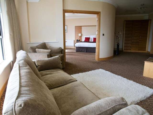 Отель Amber Springs Hotel Гори-26